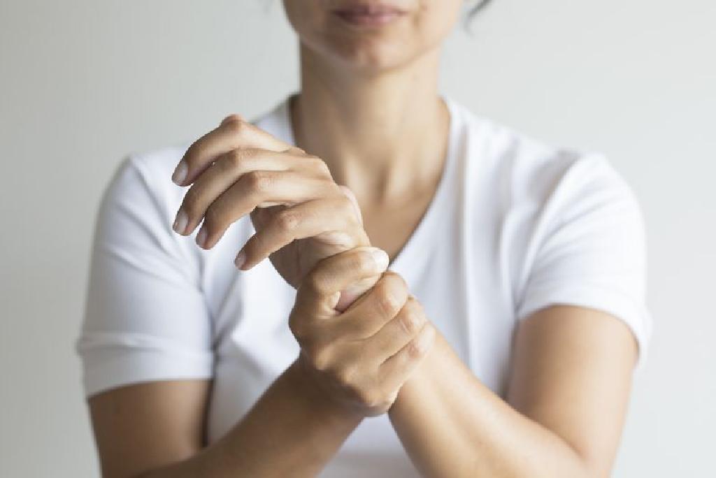 bol u zglobovima ruku tijekom dojenja