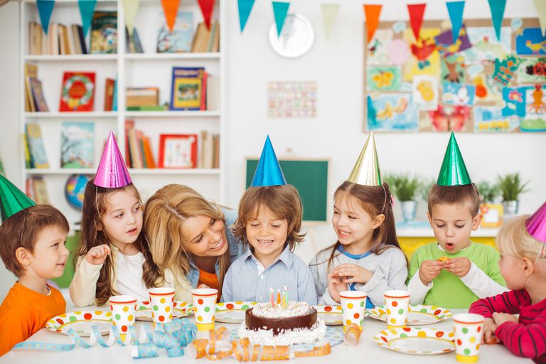 11 نصائح لإلقاء حفلة عيد ميلاد ما قبل المدرسة