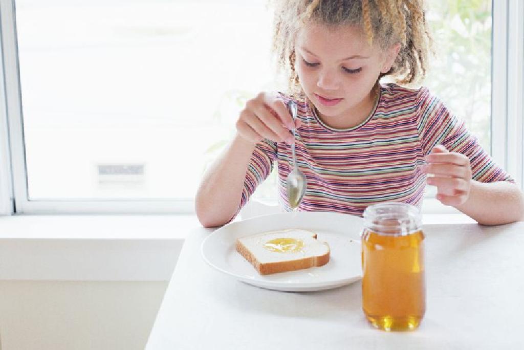 Kunnen Baby S Honing Eten De Gevaren Van Botulisme