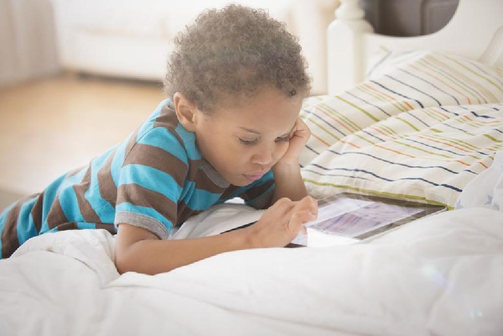 Bagaimana Iklan Makanan Junk Mengikuti Kanak Kanak Online